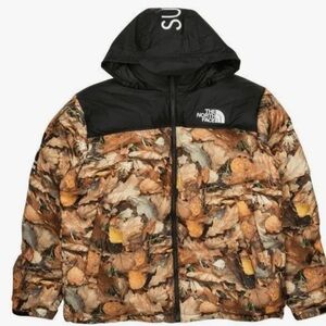 North face/supreme rare puffer coat